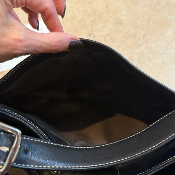 Coach shoulder bag from the Neo collection. - Picture 8 of 12